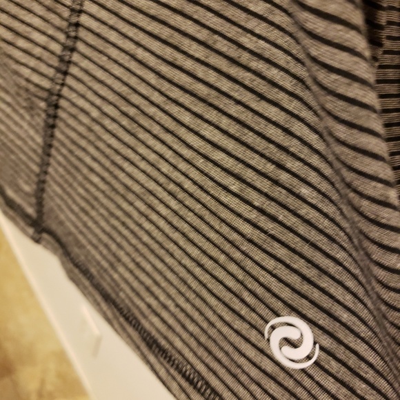 Active Zone work out top - Picture 3 of 6